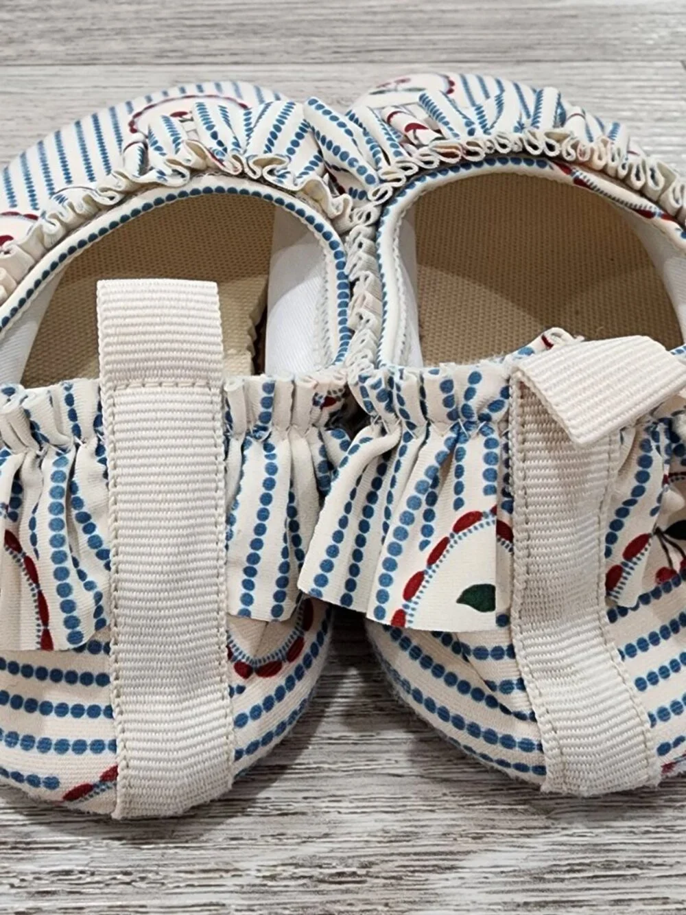 Konges Slojd Girls Swim Water Shoes Size 28-29 Cherry Polka Dot